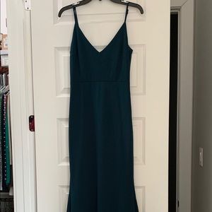 Lulus emerald green V-neck trumpet gown